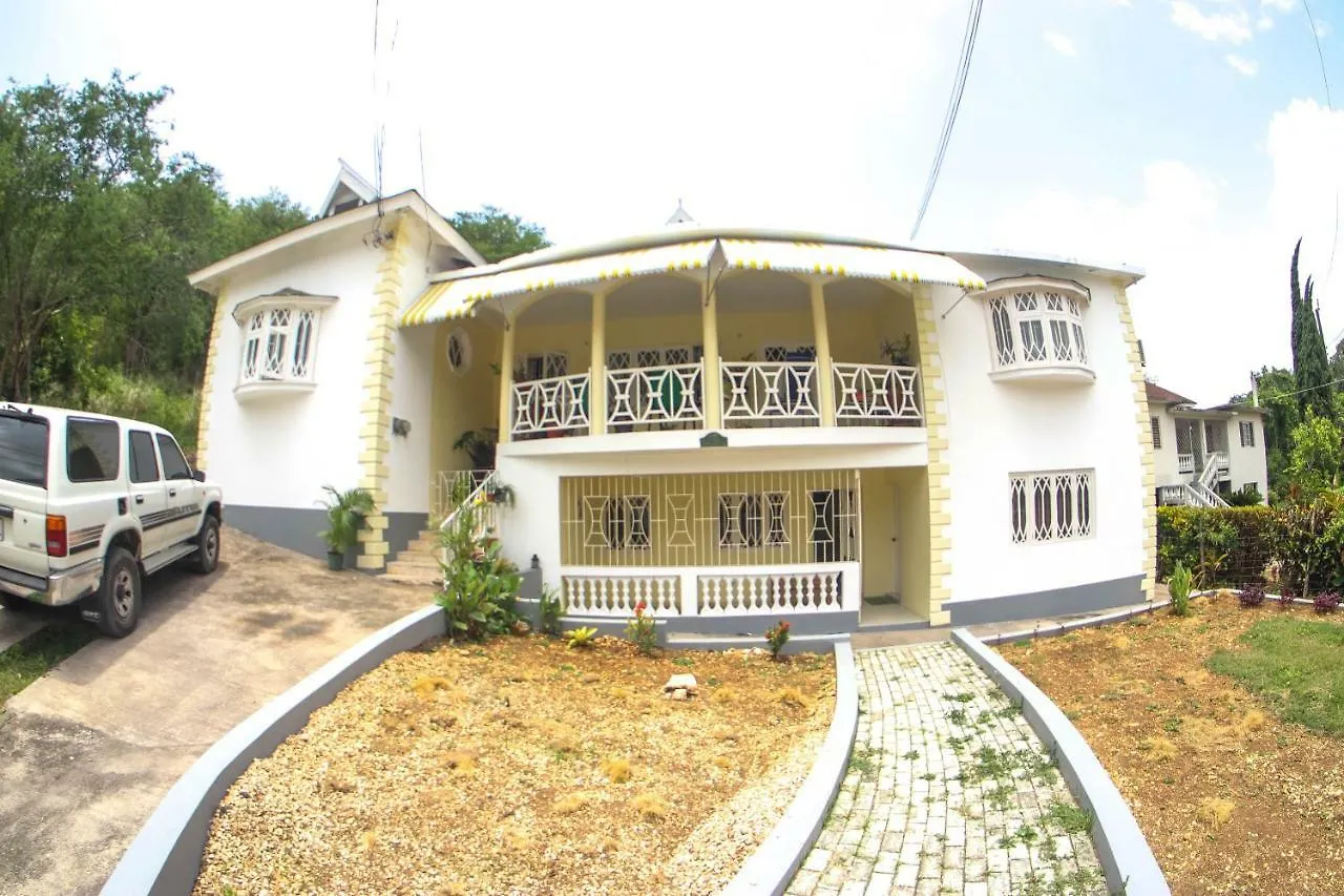 Dironche Villa-Porto Bello 몬테고 베이 아파트